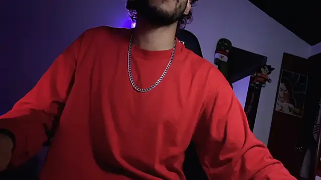 Snapshot of 3v1l chatting on December 2, 2025, 8:19 am 3v1l online show from December 2, 2025, 8:19 am