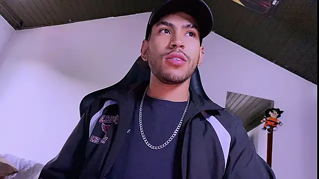 Snapshot of 3v1l chatting on January 8, 2026, 9:39 pm 3v1l online show from January 8, 2026, 9:39 pm