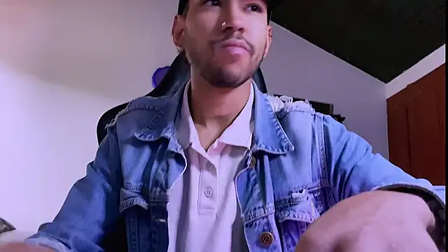 Snapshot of 3v1l chatting on January 9, 2026, 8:10 pm 3v1l online show from January 9, 2026, 8:10 pm