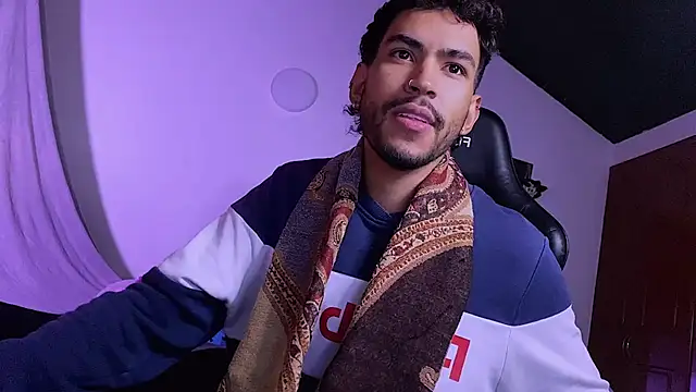 Snapshot of 3v1l chatting on February 25, 2026, 10:41 pm 3v1l online show from February 25, 2026, 10:41 pm