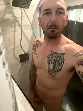 Snapshot of RobsBigD chatting on November 4, 2025, 5:23 pm RobsBigD online show from November 4, 2025, 5:23 pm