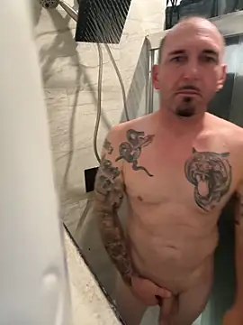 Snapshot of RobsBigD chatting on November 27, 2025, 9:44 am RobsBigD online show from November 27, 2025, 9:44 am