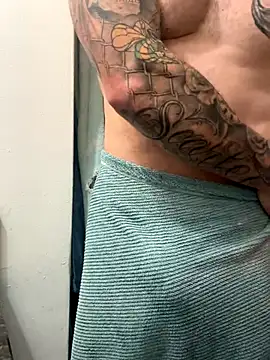 Snapshot of RobsBigD chatting on December 4, 2025, 3:32 pm RobsBigD online show from December 4, 2025, 3:32 pm