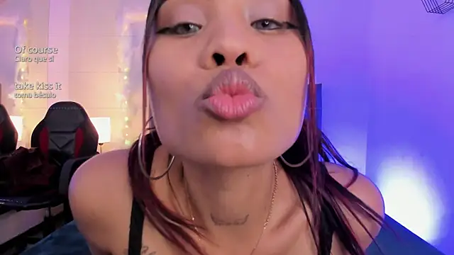 Snapshot of Lucerop_ chatting on January 7, 2026, 3:42 am Lucerop online show from January 7, 2026, 3:42 am