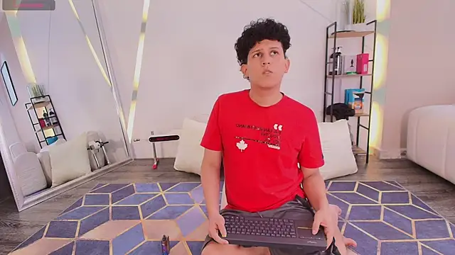 DamianVice online show from December 19, 2025, 2:13 pm