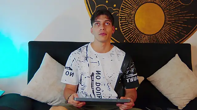 AlessioVitale online show from February 24, 2026, 7:56 pm