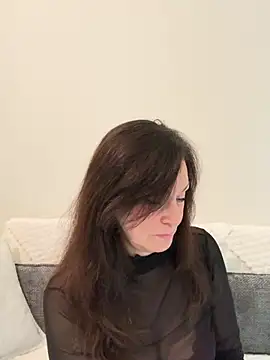 HotLdyllic online show from March 13, 2026, 3:40 pm