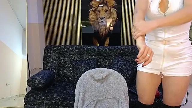 malen fitnessmilf online show from February 13, 2026, 12:12 pm