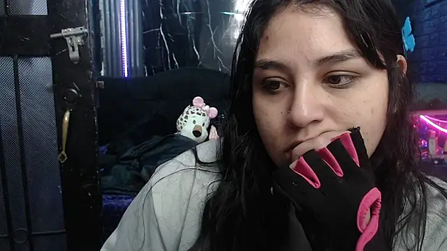 Snapshot of lehia_285 chatting on July 6, 2026, 2:03 pm lehia 285 online show from July 6, 2026, 2:03 pm