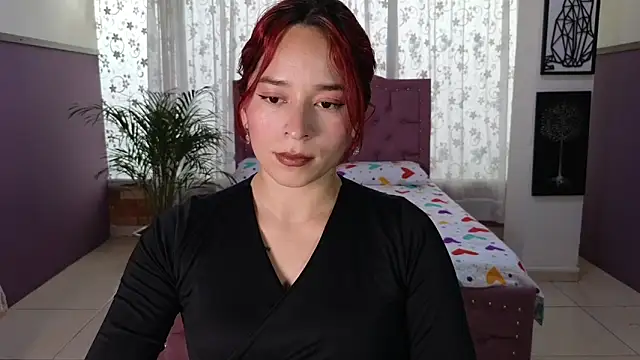 Snapshot of alaia_skater chatting on December 15, 2025, 8:02 pm alaia skater online show from December 15, 2025, 8:02 pm