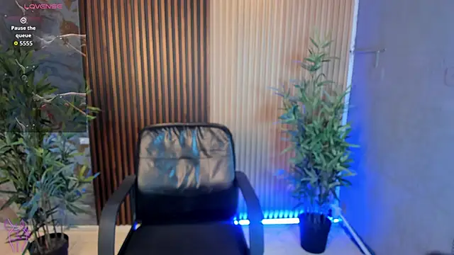 Snapshot of Ava-miller chatting on November 27, 2025, 1:35 pm Ava-miller online show from November 27, 2025, 1:35 pm