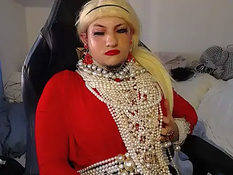 Snapshot of VanesaCrossic chatting on December 21, 2025, 8:21 am VanesaCrossic online show from December 21, 2025, 8:21 am