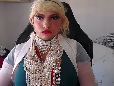 Snapshot of VanesaCrossic chatting on March 8, 2026, 8:51 am VanesaCrossic online show from March 8, 2026, 8:51 am