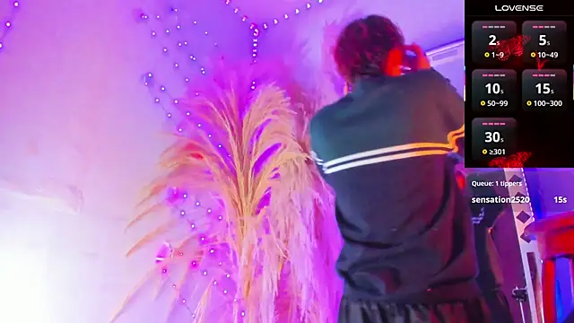 Snapshot of Leo_Glow chatting on January 16, 2026, 1:59 pm Leo Glow online show from January 16, 2026, 1:59 pm