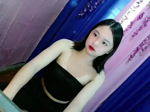 lustfullakim online show from November 20, 2025, 5:07 am