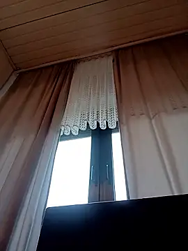 Snapshot of Aleioji10 chatting on January 13, 2026, 11:37 am Aleioji10 online show from January 13, 2026, 11:37 am