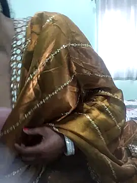 Snapshot of Divine_Lustt chatting on February 18, 2026, 9:38 am Divine Lustt online show from February 18, 2026, 9:38 am