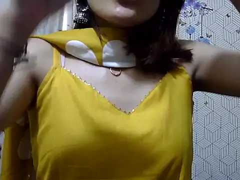 maira 33 online show from February 8, 2026, 7:56 am