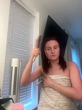 EmLovesxx online show from November 5, 2025, 2:39 pm