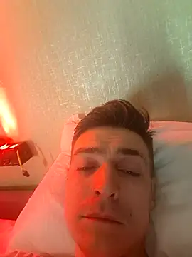 Snapshot of SoftVoltage chatting on February 25, 2026, 8:18 pm SoftVoltage online show from February 25, 2026, 8:18 pm