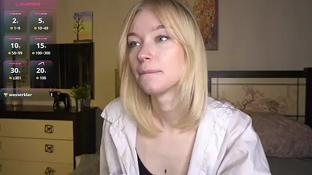 ShanelTunon online show from November 13, 2025, 8:08 pm