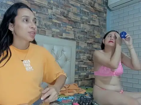 girlsmisrx online show from November 28, 2025, 12:13 am