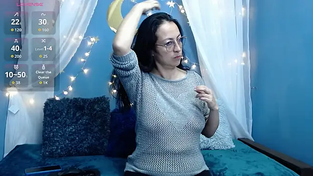 Snapshot of Lauryn_Jones chatting on December 19, 2025, 3:52 pm Lauryn Jones online show from December 19, 2025, 3:52 pm