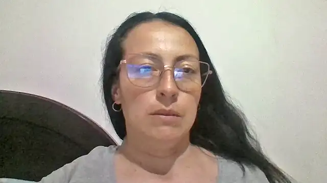 Lauryn Jones online show from March 24, 2026, 3:44 am