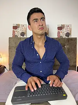 Chris Clarck online show from January 13, 2026, 8:14 pm