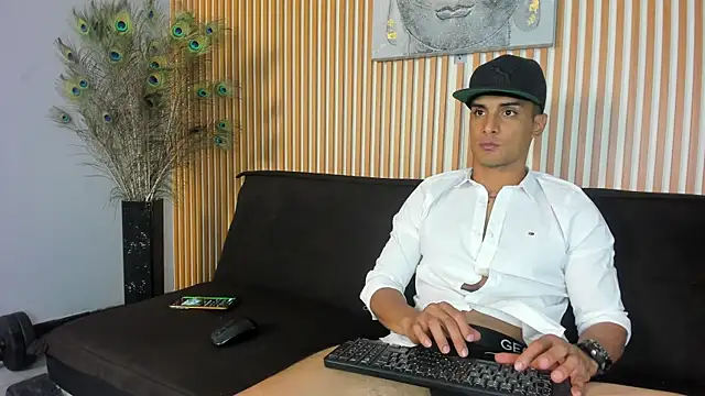 blaze phoenix online show from November 7, 2025, 3:50 am