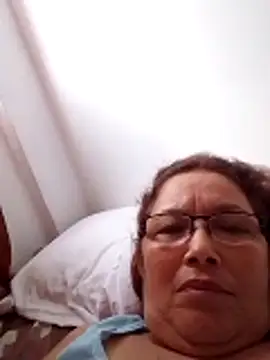 Snapshot of Cessi50 chatting on February 17, 2026, 12:12 pm Cessi50 online show from February 17, 2026, 12:12 pm