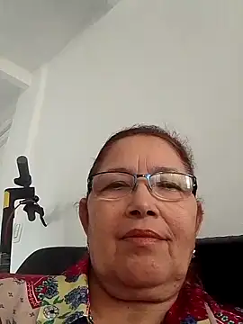 Snapshot of Cessi50 chatting on February 18, 2026, 4:14 pm Cessi50 online show from February 18, 2026, 4:14 pm