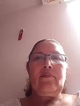 Snapshot of Cessi50 chatting on February 19, 2026, 4:47 pm Cessi50 online show from February 19, 2026, 4:47 pm