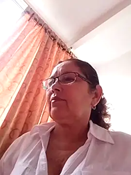 Snapshot of Cessi50 chatting on February 21, 2026, 5:25 pm Cessi50 online show from February 21, 2026, 5:25 pm