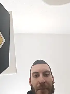 Snapshot of Zoomorris chatting on December 16, 2025, 4:23 pm Zoomorris online show from December 16, 2025, 4:23 pm