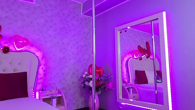 GracieCute online show from February 13, 2026, 4:08 am