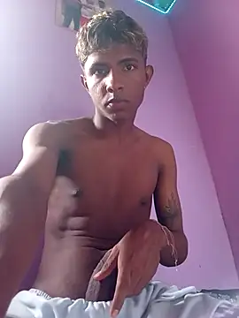 Snapshot of Mack_tom chatting on December 17, 2025, 3:07 pm Mack tom online show from December 17, 2025, 3:07 pm