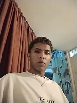 Snapshot of Mack_tom chatting on July 21, 2026, 4:26 am Mack tom online show from July 21, 2026, 4:26 am
