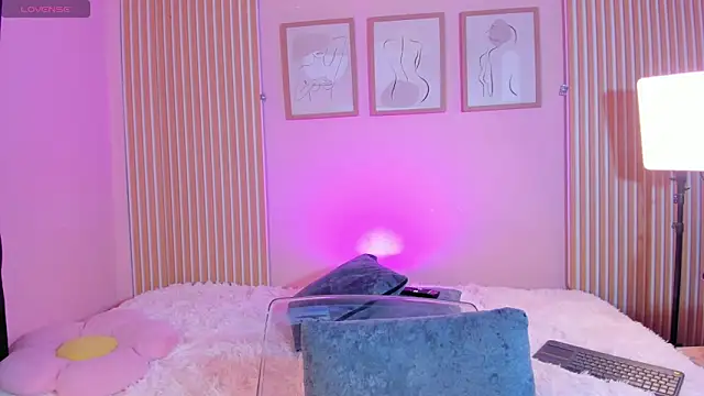 AshleyCooper2 online show from February 26, 2026, 7:57 pm