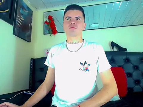 Sebastian Loaiza online show from November 20, 2025, 5:40 am