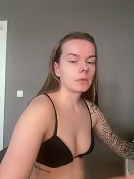 LisaFreierxx online show from February 24, 2026, 10:24 am