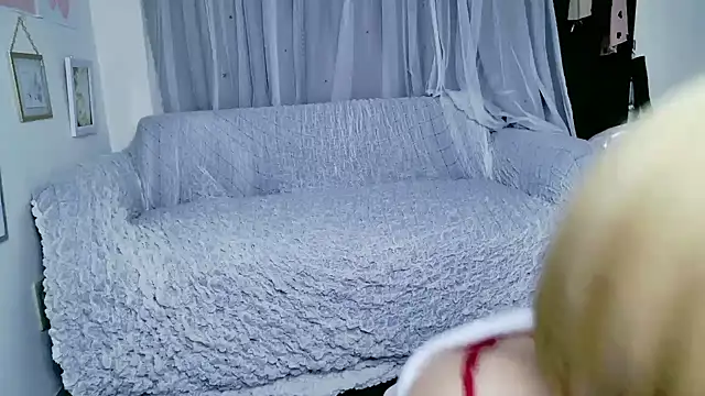 yuria 75075000 online show from November 10, 2025, 2:27 pm