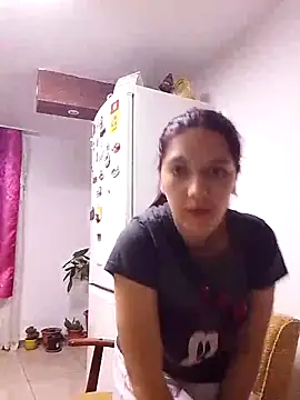 Lusandra1837lusi online show from April 18, 2026, 7:51 pm