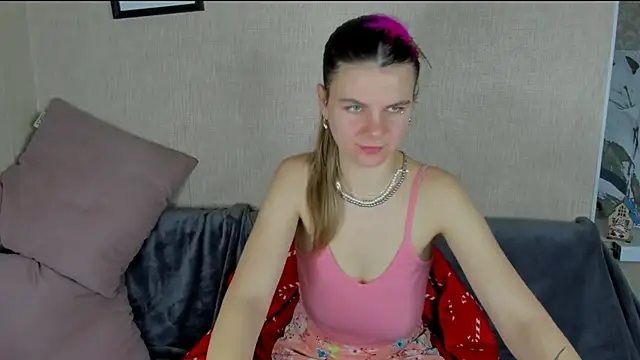 Snapshot of Zorianaa chatting on December 20, 2025, 9:11 pm Zorianaa online show from December 20, 2025, 9:11 pm