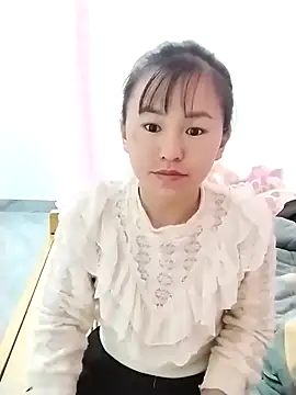 meeow-bimew online show from December 13, 2025, 10:37 pm