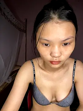 Snapshot of lung-linh chatting on November 6, 2025, 10:05 am lung-linh online show from November 6, 2025, 10:05 am