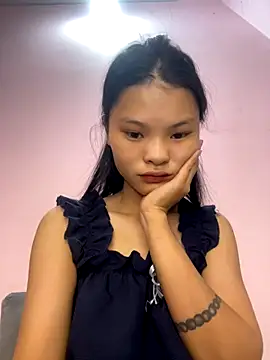 Snapshot of lung-linh chatting on November 29, 2025, 6:05 am lung-linh online show from November 29, 2025, 6:05 am