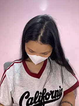 Snapshot of lung-linh chatting on December 14, 2025, 12:43 pm lung-linh online show from December 14, 2025, 12:43 pm