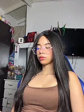 Snapshot of Milleradhara24 chatting on December 14, 2025, 9:52 pm Milleradhara24 online show from December 14, 2025, 9:52 pm