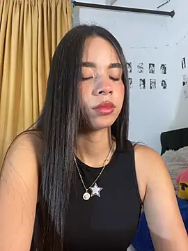 Snapshot of Milleradhara24 chatting on July 3, 2026, 1:45 am Milleradhara24 online show from July 3, 2026, 1:45 am